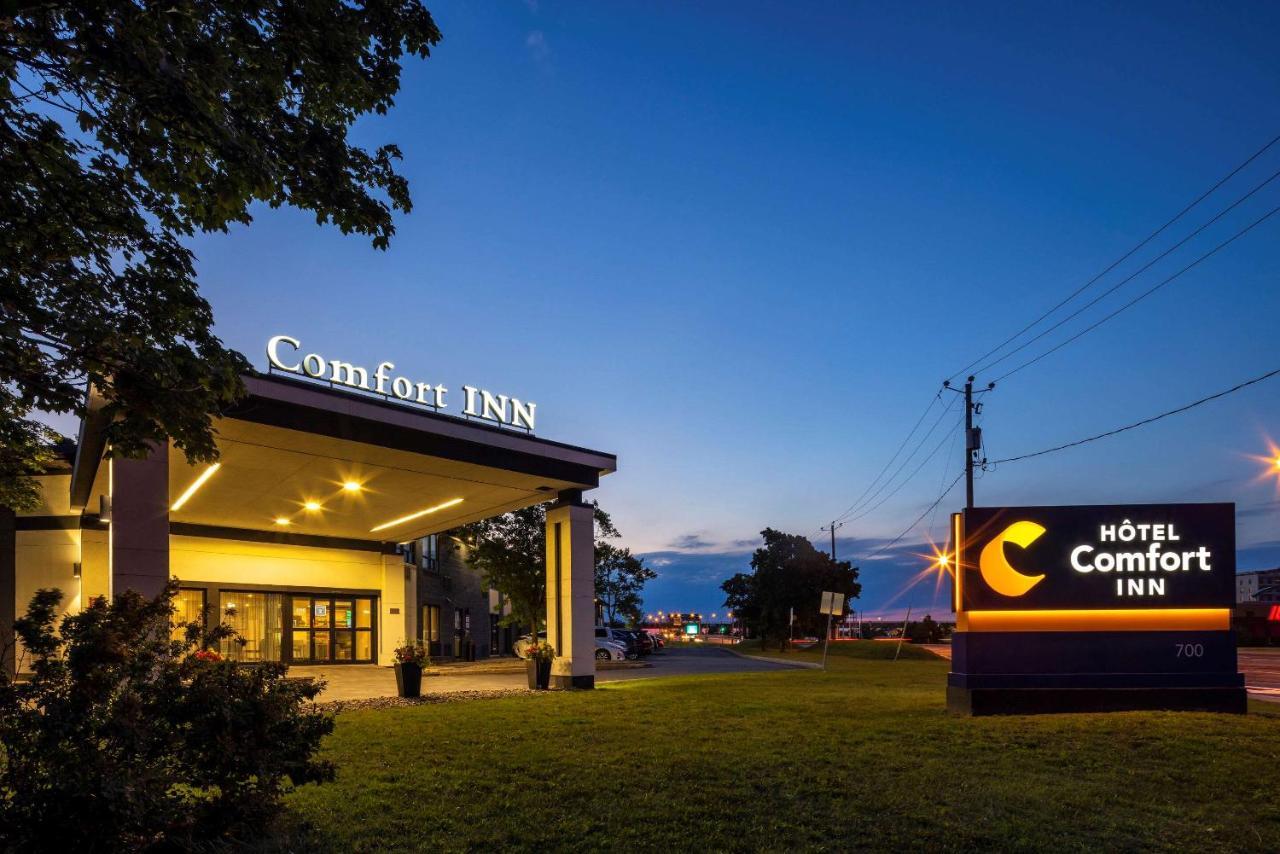 Comfort Inn Montreal Airport Pointe-Claire Exterior photo
